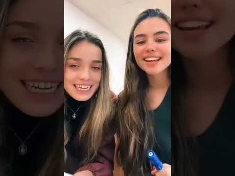 Periscope - Lesbian hot kissing