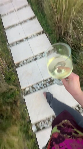 🎨🎨🧳🧳👩🏼‍🏫