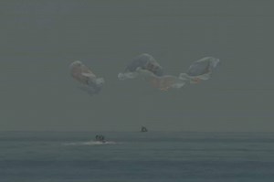 La capsula Crew Dragon di SpaceX è tornata sulla Terra: missione compiuta