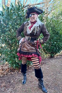 Lady Pirate Costume Realistic Jacket Blouse Ruffled Skirt Fancy Gold Trim Size S/M - Etsy