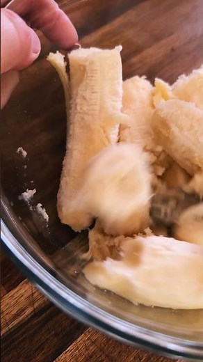 Refined-Sugar-Free Banana Bread Muffins