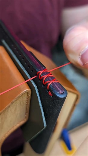 How do you thread a needle for sewing leather #shortvideo