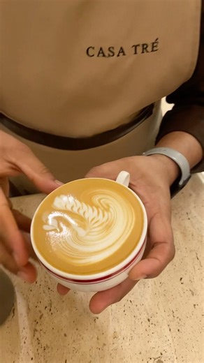 How to make swan latte art #coffeelatteart #coffeeart #tutorial