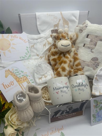 Baby & Me Giraffe Gift Box — Newborn Gift | Baby Shower Gift | New Parent Set | Neutral Baby Hamper - Etsy