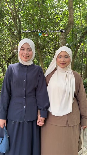 Hot girls only wear Rosie Ruffle Set 💯👯‍♀️ which colour define you the most, Mocha or Whimsy? Well for us, it’s both obviously 🤷🏻‍♀️✨ #besties #outfitcheck #dailyoutfit #skirtoutfits #sunflowershawl