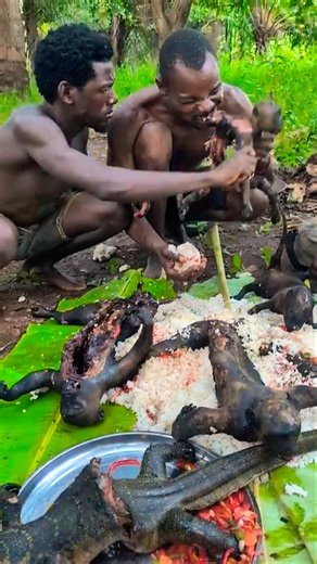 An Amazing Scene of African Tribal Food Preparation in Nature.#shorts #shortsfeed