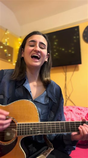 Little cover! #fleetwoodmac #goyourownway #acousticcover #coversong #singing #music #cover #70smusic