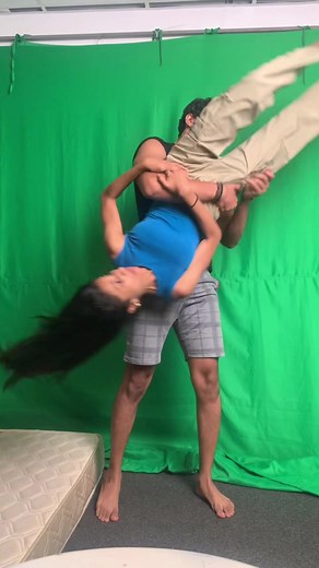 WHAT WRESTLING MOVE IS THIS!!!! 😤😤 #upsidedown #fy #fyp #wwe #johncena ??@Haseeb Hassen