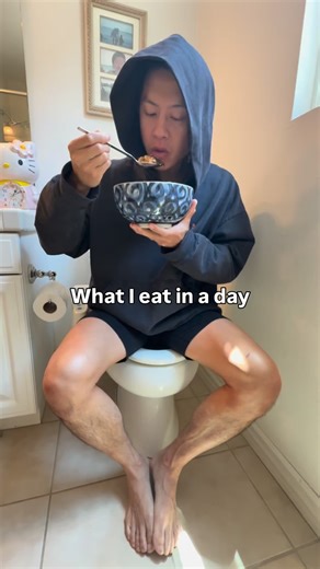 Alan Lin | Fiber Daddy | What I eat in a day to poop 4x a day as your favorite Fiber Daddy: Breakfast (8g fiber): Liquid Salad by @drinkliquidplus @drinkorgain... | Instagram