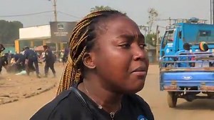 🔴 #RDC — #Beni : Plusieurs militants ont été arrêtés et menacés ce mardi lors d’une marche pacifique organisée en mémoire d’un an de la prise de #Goma par les #M23. Cette mobilisation visait à soutenir les efforts du Chef de l’État et à exiger la libération des territoires occupés à l’est de la #RDC. | Congo Rassure