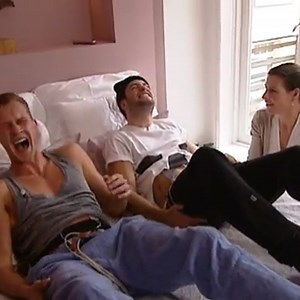 Men in agony experiencing simulated labour pains - video