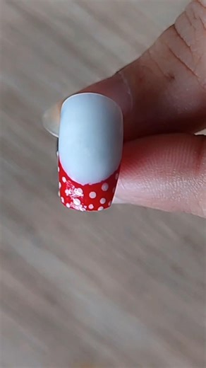 Easy nailart tutorial at home for beginners #youtubeshorts #simplenails #shortvideo #shortsfeed