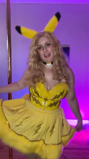 Pika Pika! ⚡️ #pikachu #pikachucosplay #pokemon #pokemoncosplay
