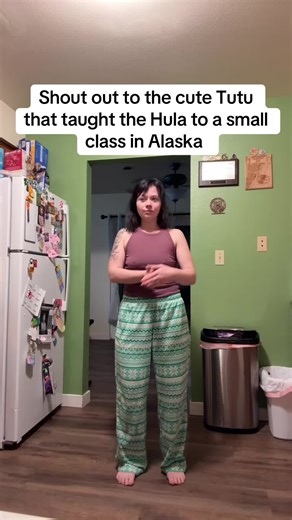 Sitka Peeps, do you guys remember this?!? Yall this was over a bakers dozen of years ago, if I fucked up the Hukilau ABSOLUTELY NO DISRESPECT MEANT. Kona, I’m craving your cinnamon rolls from Lava Java. If you’re a local, go eat one for me. #hula #dancewithturbotax