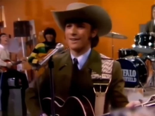 Buffalo Springfield 1967 – For What It’s Worth ... 🎧 Watch full this song: https://goodies.oldiesclassic.org/buffalo-springfield-1967-for-what-its-worth?utm_source=facebook&utm_medium=preel&utm_campaign=oldiesbutgoodiesofalltime | Oldies But Goodies Of All Time