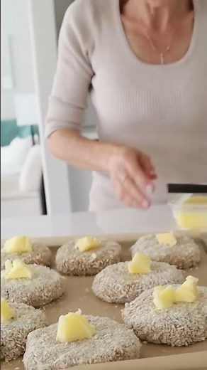 Смотрите на канале 🎥 💃🏻 | Наш Ужин | Гигантские Куриные Котлеты | #рецепты #эгине #влог #семья