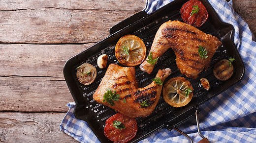 Comment cuire des cuisses de poulet ? L'astuce pour être sûr qu'elles sont bien cuites