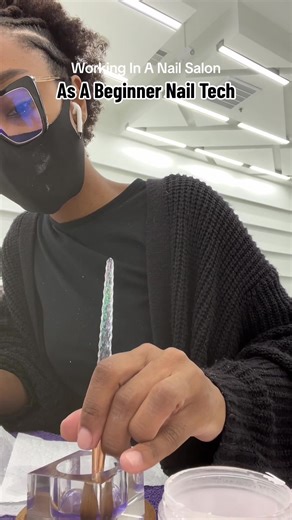 Working In A Nail Salon - Beginner Nail Tech Experience
