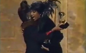 Lisa Fischer与Patti Labelle共获1991年第34届Grammy最佳R&B女歌手