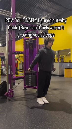 Bayesian is a great exercise if the goal is bicep growth. But doing these unilaterally as opposed to bilaterally is the better option imo 👆 | Tommenziesfitness