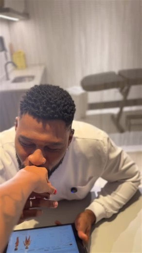 Nutricionista Esportivo | Personal Trainer on Instagram: "Um pouco de como foi a visita da minha namorada para a avaliação no meu novo consultório tecnológico 😎 Se você quer tirar seus projetos do papel, eu sou Nutricionista Esportivo e Personal Trainer e posso te ajudar com isso! Para saber mais sobre meus atendimentos, clique no link da minha bio ou me mande um direct 📲 #nutricionista #nutri #personal #personaltrainer #dieta #treino #suplementação"