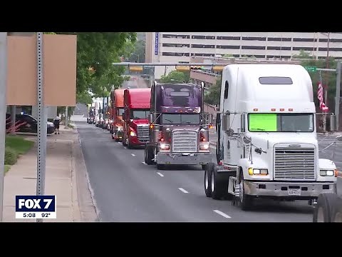 Truckers rally in Texas to protest for transparency, better pay
