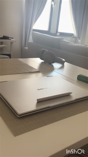 Lenovo Yoga 7 Gen 10: A Versatile 2-in-1 Laptop