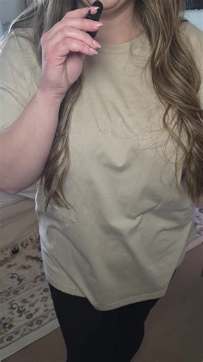 I'm so glad I was influenced to try this t‐shirt! So comfortable and soft, perfect oversized look! @TrendyQueen #trendyqueen #oversizedshirt #oversizedtshirt #momvibes #tiktokshopfinds