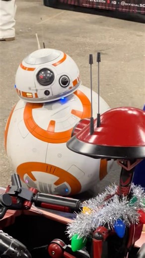 BB-8 and his pit droid buddy