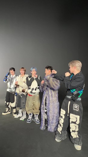 Bring it back, back, back, we got the night #WayV #威神V #白色定格 #WayV_EternalWhite