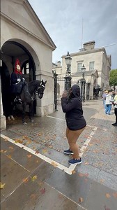 "Tourist's Dance Craze at Horse Guard: Laughter Guaranteed! 😂🐴 #Shorts