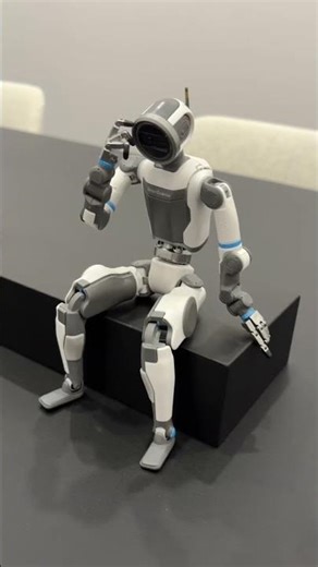 Meet the Commercial Atlas & Its Adorable Miniature!