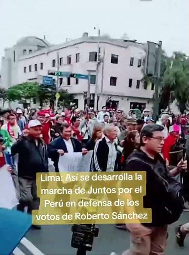 This is how the Juntos por el Perú march in defense of Roberto Sánchez's votes is unfolding
