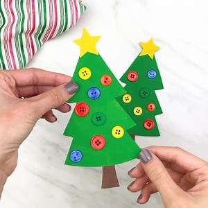 🎄 Recycled Christmas Tree Craft ✂️ Get the template on the blog | Simple Everyday Mom