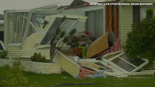 9.3K views · 88 reactions | Hurricane Ian caused damage in the Port Charlotte area in Florida. Many homes were damaged and debris is strewn across yards and roads. MORE >> https://bit.ly/3SkNaLV | ABC 33/40 | Facebook