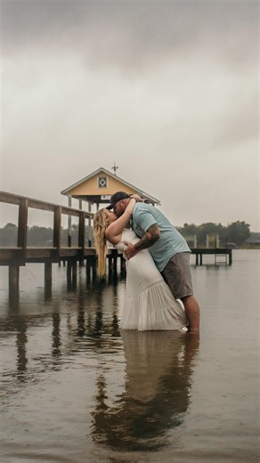 Stranger Sessions Series- Part 2 ✨Allie David✨ Am I lucky or unlucky with all this rain happening on shoot days?!🌧️ 😩This was supposed to be a sunset, jet skit adventure vibe and it turned into the notebook… I’m definitely not mad about it…. I can check a session where they jump in a lake off my bucket list now✅ I do already have a little update so let me know when I should share it with yall!😏 #strangersession #strangersessionphotoshoot #floridaphotographer #strangersessionapplication #rainp