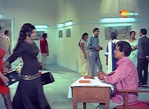 190K views · 105 reactions | Rajesh Khanna Meets Nanda for the First Time.राजेश खन्ना पहली बार नंदा से मिले | Joroo Ka Ghulam | Part 1| #Shemaroo Madhyapradesh Itharna (uttarkhand) Uttrakhand bihar(बिहार)group Rajesh Khanna Fanpage Group Rajesh Khanna The Pasha Of Passions | Shemaroo Comedy | Facebook