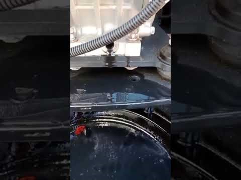 Digger D1250 + KOOP 192f - výměna oleje v motoru/oil change