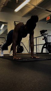 80 reactions | Follow along my upper body workout as an nfl cheerleader! � . . . . #miami #miamidolphinscheerleaders #miamidolphins #explore #explorepage #nflcheerleaders #workout #workouts #ﬁtness #fitnessmodel #fitnessjourney #fitnessinfluencer #influencer | Cierra Price | Facebook