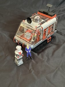 Lost In Space Chariot & B-9 Robot Deluxe Combo 1/35 Scale Artisan Replicas! | eBay