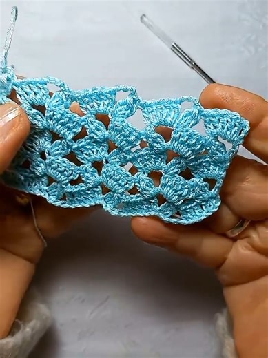 One of the most beautiful crochet stich easy for beginners, full tutorial video on my youtube channel https://youtu.be/9JcUy0jGxm4?si=eNjtkaGXlWUBUCm3 #crochetstitch #uncinettocreativo #uncinetto #crochettutorial #crochet