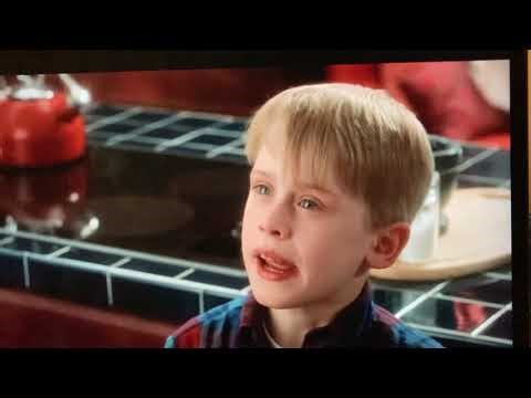 Home Alone Pizza Fight Buzz and Kevin Get A Plate!