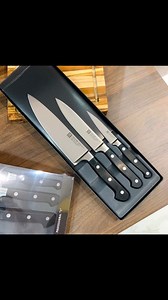 Bộ dao Zwilling Professional S 3 món mẫu vỏ mới siêu đẹp Made in Germany - 1 trong những bộ dao kỳ công và đắt đỏ nhất của Zwilling hiện nay. 💪😍 | TopEu - Thế giới hàng Đức & châu Âu