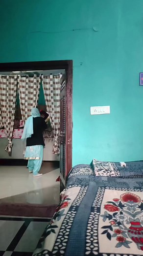 Kamli ne kita suit press😜🤦‍♀️ #ghotraroop #punjabigirl #funnyreels #foryoupagе #foryou #trending #viralreels #fyp | ghotra_roop