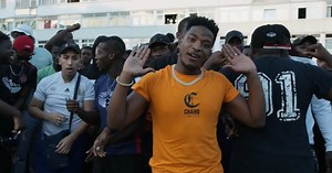 Niska retourne à Evry pour le clip de "La zone est minée"