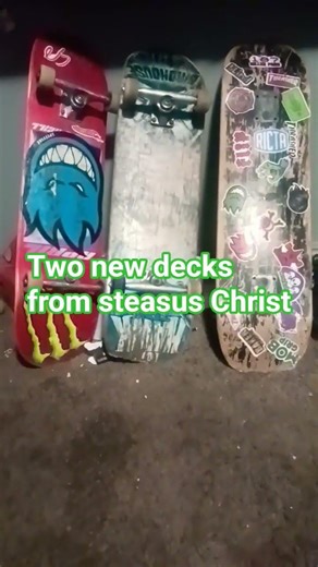 new decks at the edge of the birdhouse and the blank