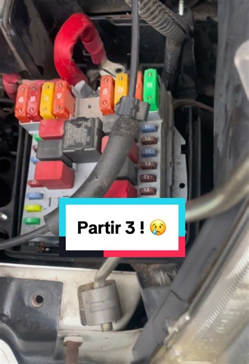 Recherche de panne moteur : codes P1305 et P1306
