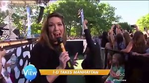 19K views · 374 reactions | The guys from One Direction sat down with The View's Raven-Symoné and Michelle Collins this morning! #1DTheView #1DonGMA | The View | Facebook