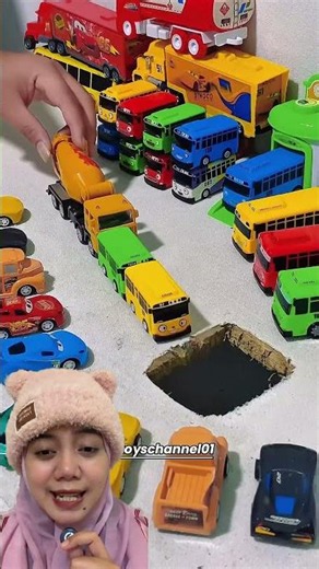 SEMUA TAYO MASUK LUBANG⁉️TRUK MOLEN GAMUAT😱😍Toyschannel01