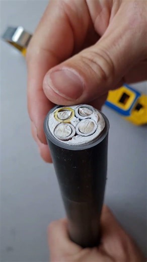 #work #tool #tip #electrician #electro #electric #cable #cut #power #energy #easy #safety #fast #top